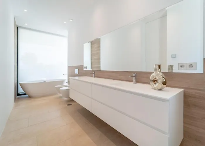 Brand New 7b Zelda Beachside New Golden Mile