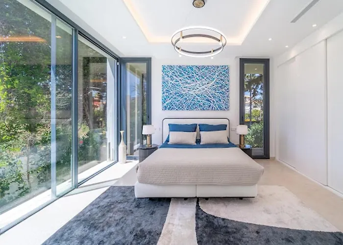 Brand New 7b Zelda Beachside New Golden Mile *