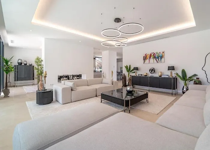 Brand New 7b Zelda Beachside New Golden Mile *