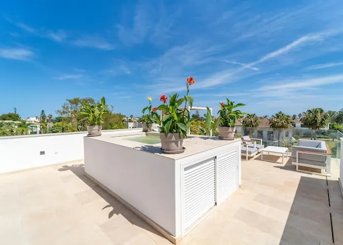 Brand New 7b Zelda Beachside New Golden Mile Feriehus