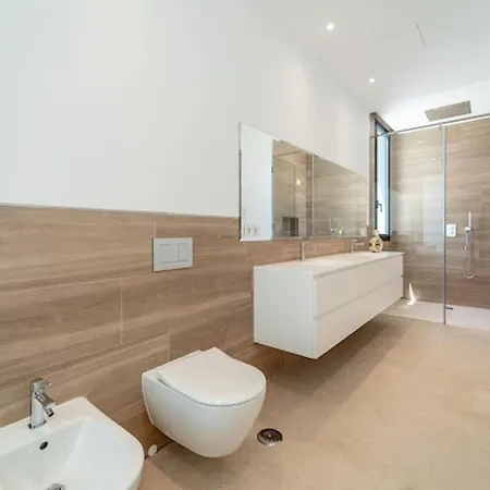 Brand New 7b Zelda Beachside New Golden Mile Nyaraló