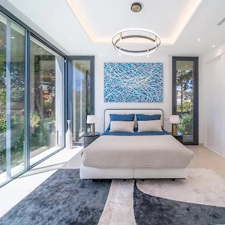 Brand New 7b Zelda Beachside New Golden Mile *