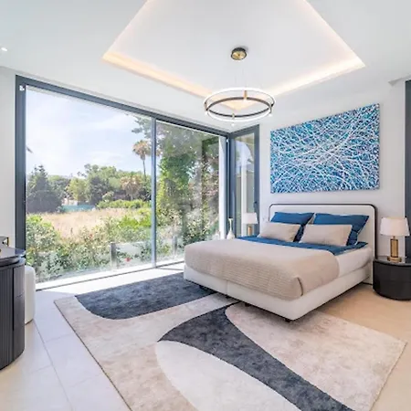 Brand New 7b Zelda Beachside New Golden Mile 度假居