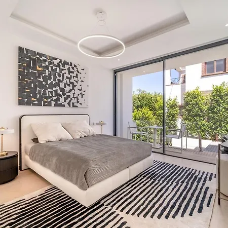 Brand New 7b Zelda Beachside New Golden Mile *