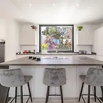 Holiday home Brand New 7b Zelda Beachside New Golden Mile Estepona
